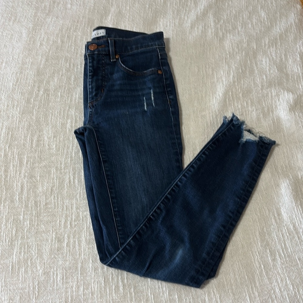 LOFT dark wash modern skinny jeans